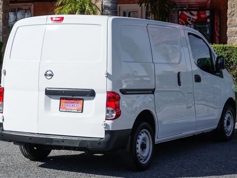Used 2019 Nissan NV200 S w/ Cruise Control Package image 9