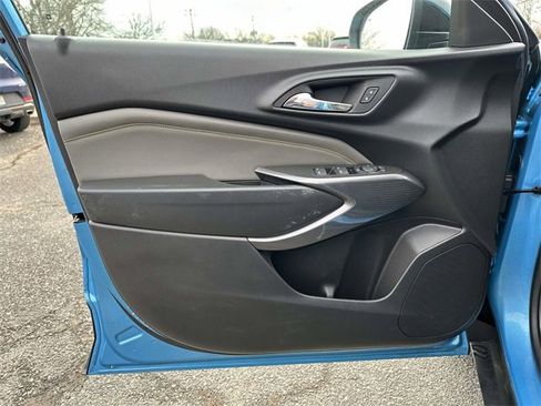 Used 2025 Chevrolet Trax ACTIV w/ Driver Confidence Package image 15