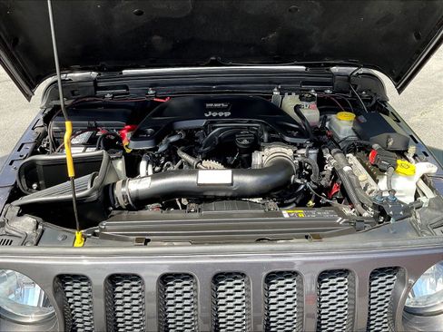 Used 2019 Jeep Wrangler Sport AWD/4WD image 29