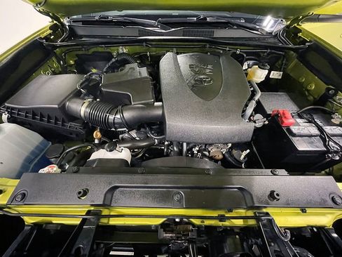 Used 2023 Toyota Tacoma TRD Sport image 37