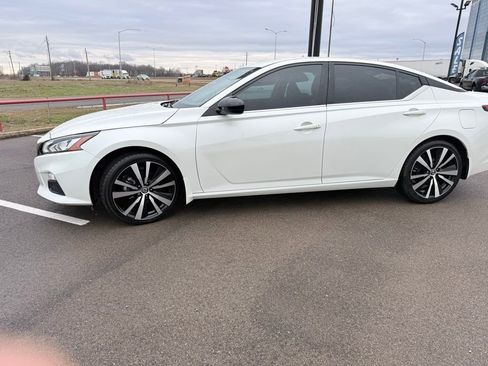 Used 2022 Nissan Altima 2.5 SR image 4