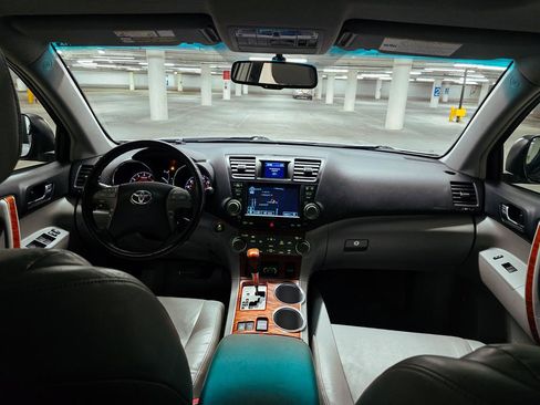 Used 2008 Toyota Highlander Limited AWD/4WD image 3