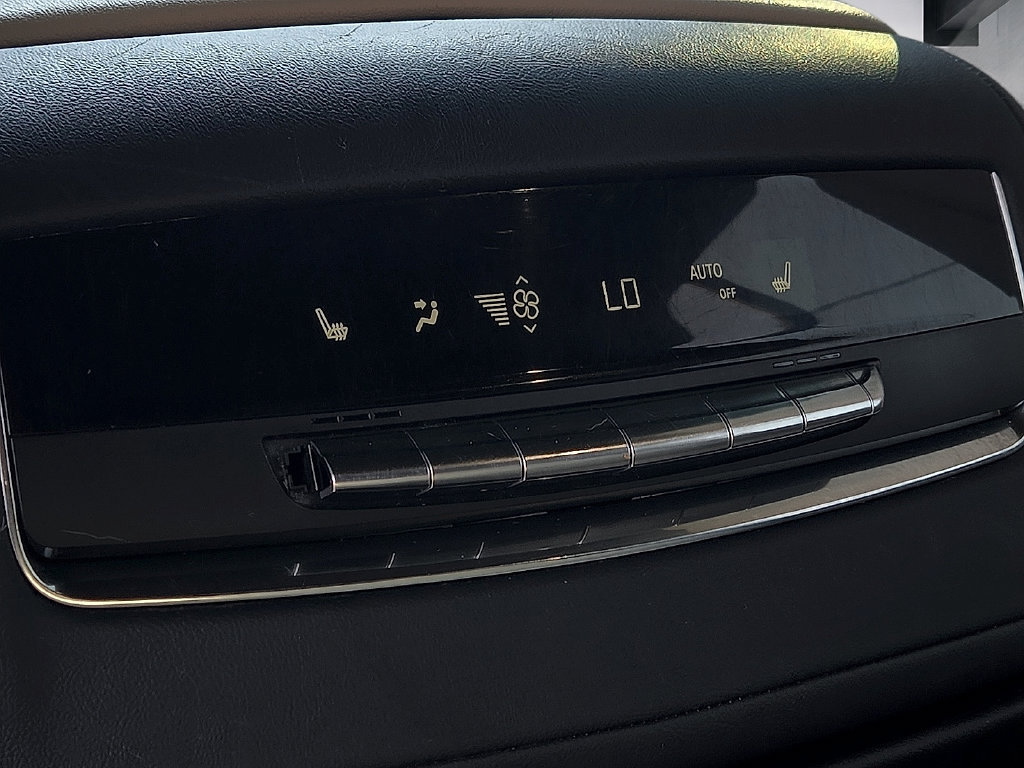 Used 2021 Cadillac Escalade Sport AWD/4WD image 11