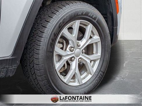 Certified 2023 Jeep Grand Cherokee L Limited image 30