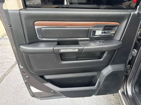 Used 2015 RAM 1500 Laramie AWD/4WD image 22