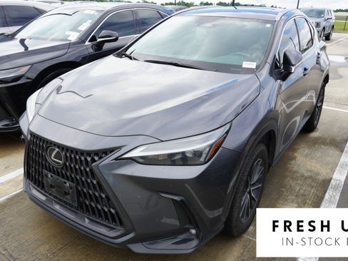 Used 2025 Lexus NX 250 FWD w/ Towing Package (2000 Lbs) image 1