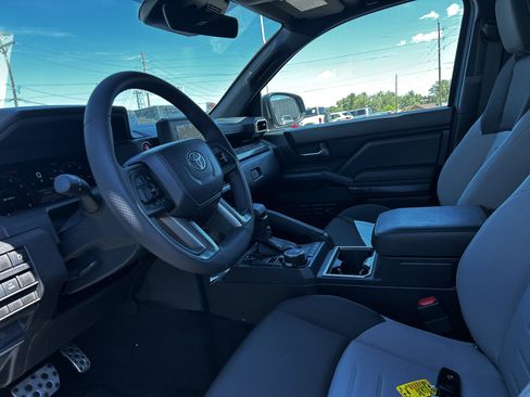 Used 2026 Toyota Tacoma TRD Sport AWD/4WD image 9