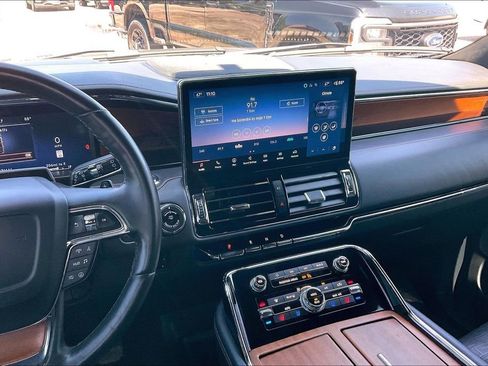 Used 2024 Lincoln Navigator Black Label AWD/4WD image 9