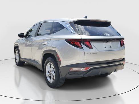 Used 2023 Hyundai Tucson SE FWD image 4