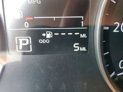 New 2025 Nissan Kicks Play S image 6