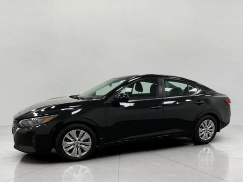Used 2024 Nissan Sentra S image 8