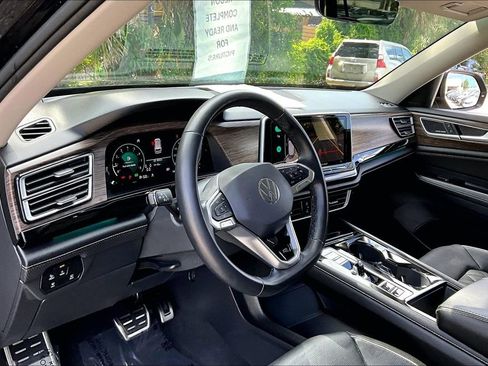 Certified 2024 Volkswagen Atlas SEL Premium R-Line AWD/4WD image 14