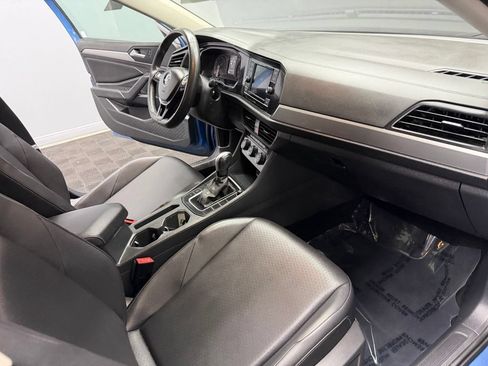 Used 2020 Volkswagen Jetta SE w/ SE Cold Weather Package FWD image 50
