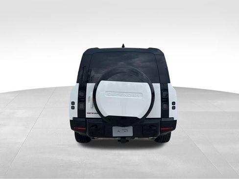 New 2026 Land Rover Defender 130 X-Dynamic SE AWD/4WD image 8