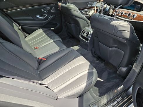 Used 2018 Mercedes-Benz S 560 Sedan image 19