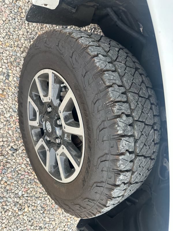 Used 2017 Toyota Tundra SR5 w/ SR5 Upgrade Package AWD/4WD image 44