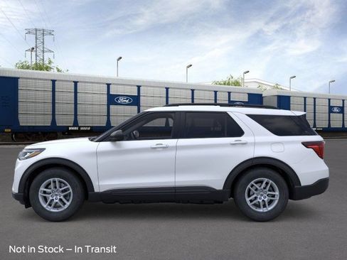 New 2026 Ford Explorer Active w/ Active Comfort Package RWD image 3