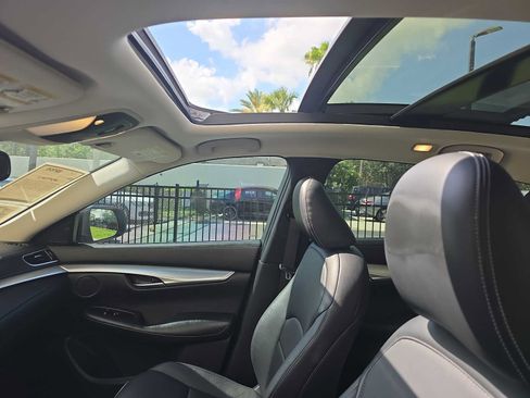 Used 2019 INFINITI QX50 Luxe w/ Cargo Package AWD/4WD image 28