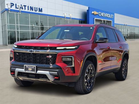 New 2027 Chevrolet Traverse Z71 w/ Driver Confidence Package AWD/4WD image 2