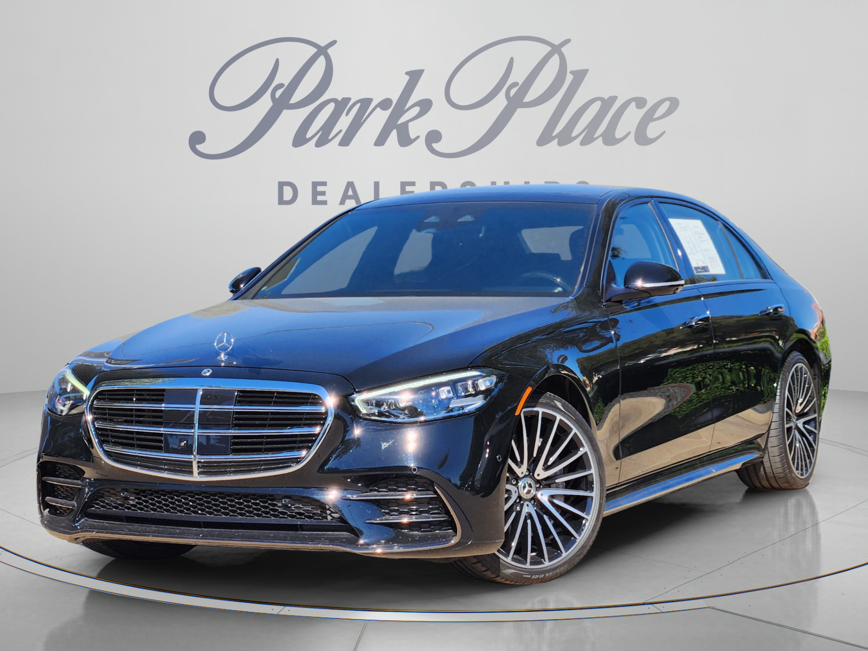 Certified 2023 Mercedes-Benz S 500 4MATIC image 1