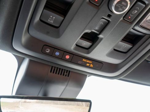 Used 2023 GMC Yukon Denali Ultimate image 35