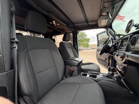 Used 2022 Jeep Wrangler Sport AWD/4WD image 20