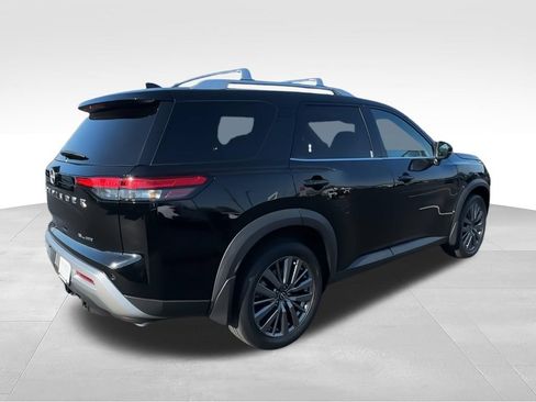 Used 2023 Nissan Pathfinder SL w/ SL Premium Package AWD/4WD image 8