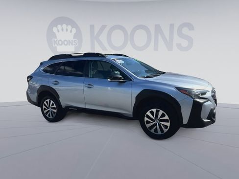 Used 2024 Subaru Outback Premium image 2