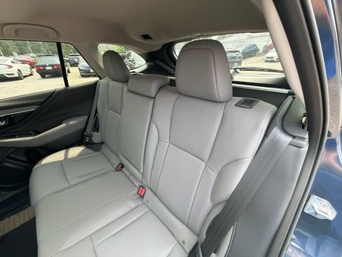 Used 2024 Subaru Outback Limited AWD/4WD image 10