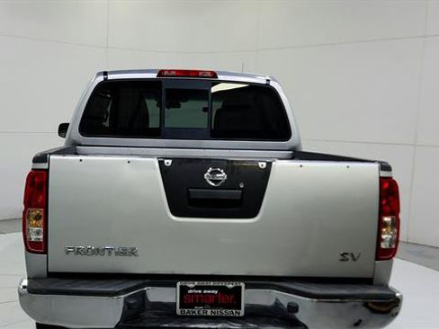Used 2016 Nissan Frontier SV RWD image 7