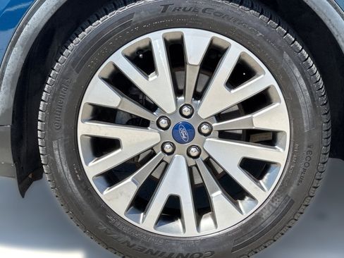 Used 2020 Ford Escape Titanium AWD/4WD image 13