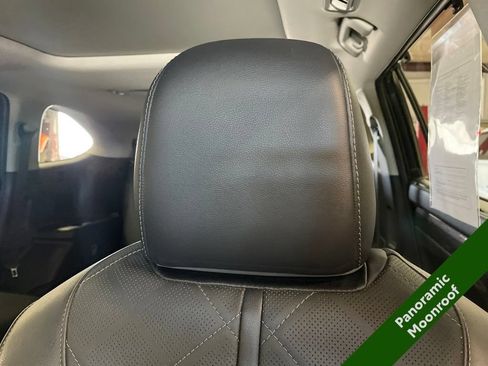 Used 2020 Toyota Highlander Platinum AWD/4WD image 10