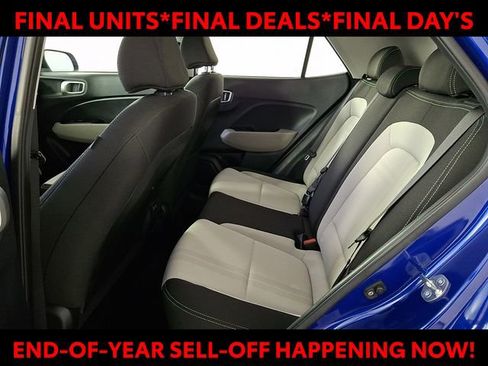 Certified 2024 Hyundai Venue SEL image 11