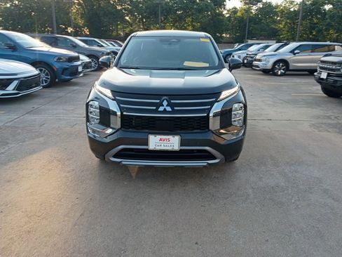 Used 2025 Mitsubishi Outlander SE AWD/4WD image 5