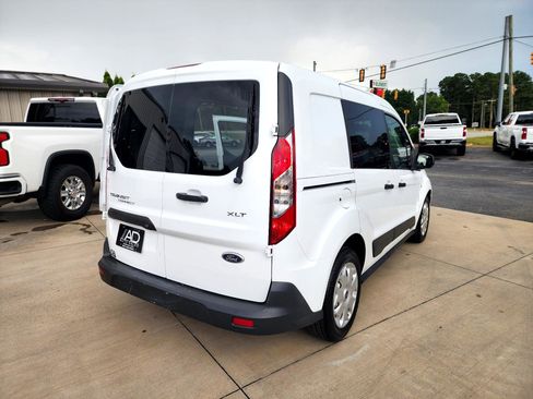 Used 2016 Ford Transit Connect XLT image 5