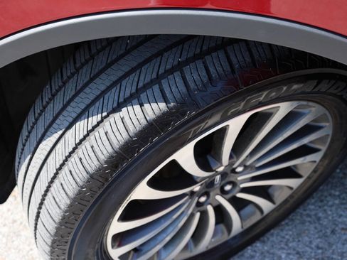 Used 2020 Lincoln Aviator Reserve w/ Equipment Group 201A image 27