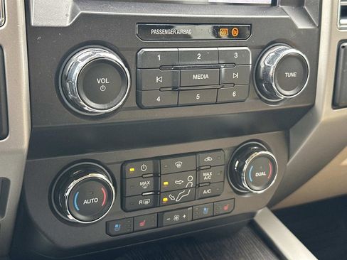 Used 2020 Ford F250 Lariat w/ Lariat Value Package image 25