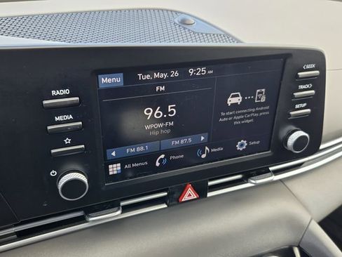 Used 2024 Hyundai Elantra SE FWD image 17