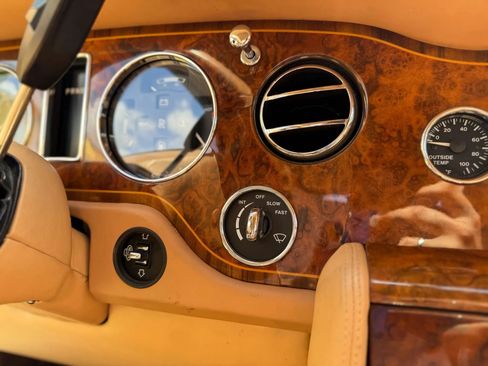 Used 2000 Rolls-Royce Corniche RWD image 22