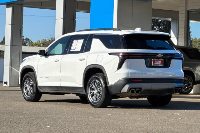 Used 2025 Chevrolet Traverse LT AWD/4WD image 7