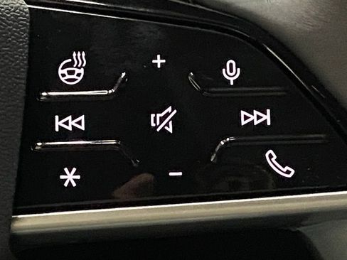 New 2025 Audi Q5 Prestige image 13