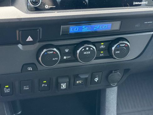 Certified 2022 Toyota Tacoma TRD Off-Road w/ Technology Package RWD image 19