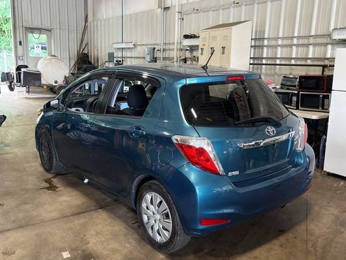 Used 2012 Toyota Yaris LE FWD image 2