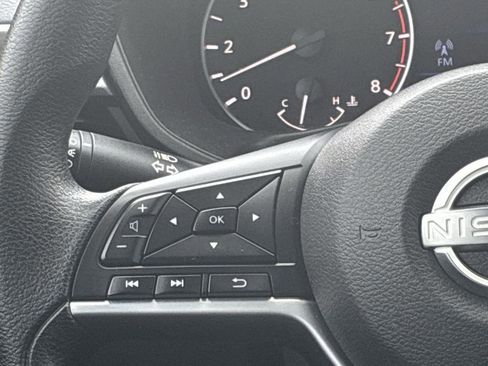 Used 2024 Nissan Altima 2.5 SV FWD image 25
