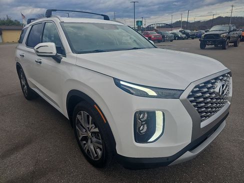 Used 2022 Hyundai Palisade SEL w/ Premium Package image 3