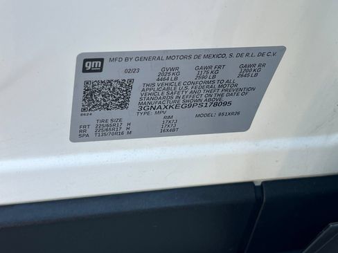 Used 2023 Chevrolet Equinox LT FWD image 41