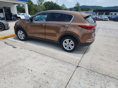 Used 2019 Kia Sportage LX FWD image 9