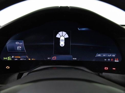 Used 2021 Ferrari Roma image 27