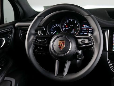 Certified 2026 Porsche Macan AWD/4WD image 16