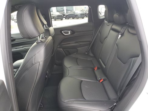 New 2026 Jeep Compass Latitude image 53